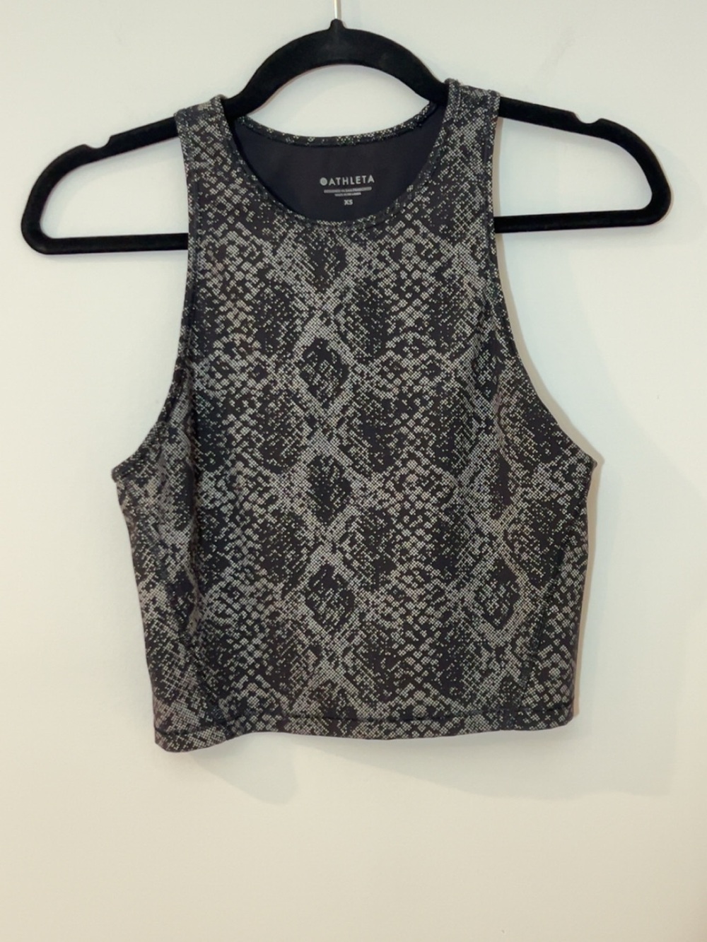 Athleta Viper Midi Snake-Print Cropped Tank Top in Black and Gray